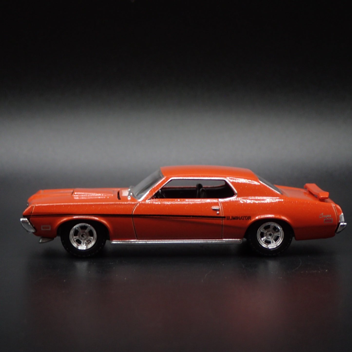 1969 69 MERC MERCURY COUGAR ELIMINATOR ORG 1:64 SCALE DIORAMA DIECAST MODEL CAR