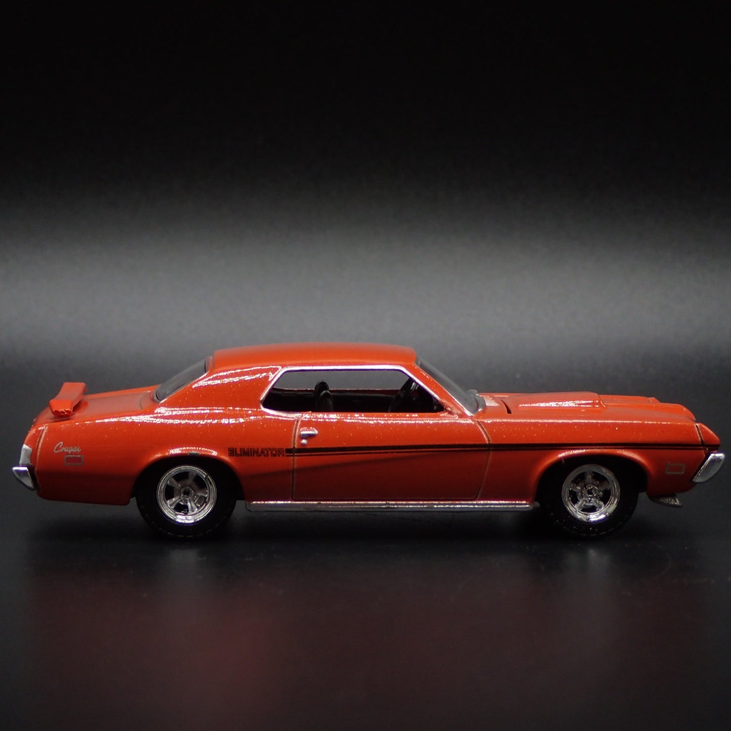 1969 69 MERC MERCURY COUGAR ELIMINATOR ORG 1:64 SCALE DIORAMA DIECAST MODEL CAR