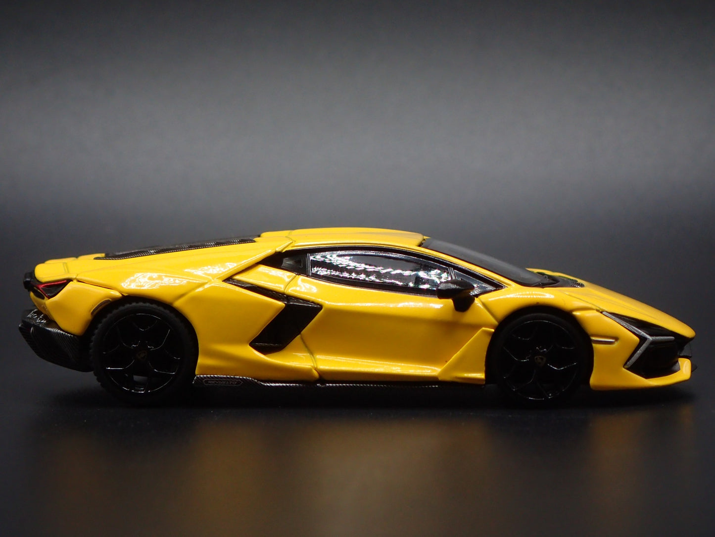 2024-2025 LAMBORGHINI REVUELTO SUPER CAR YELLOW 1:64 SCALE DIECAST MODEL CAR