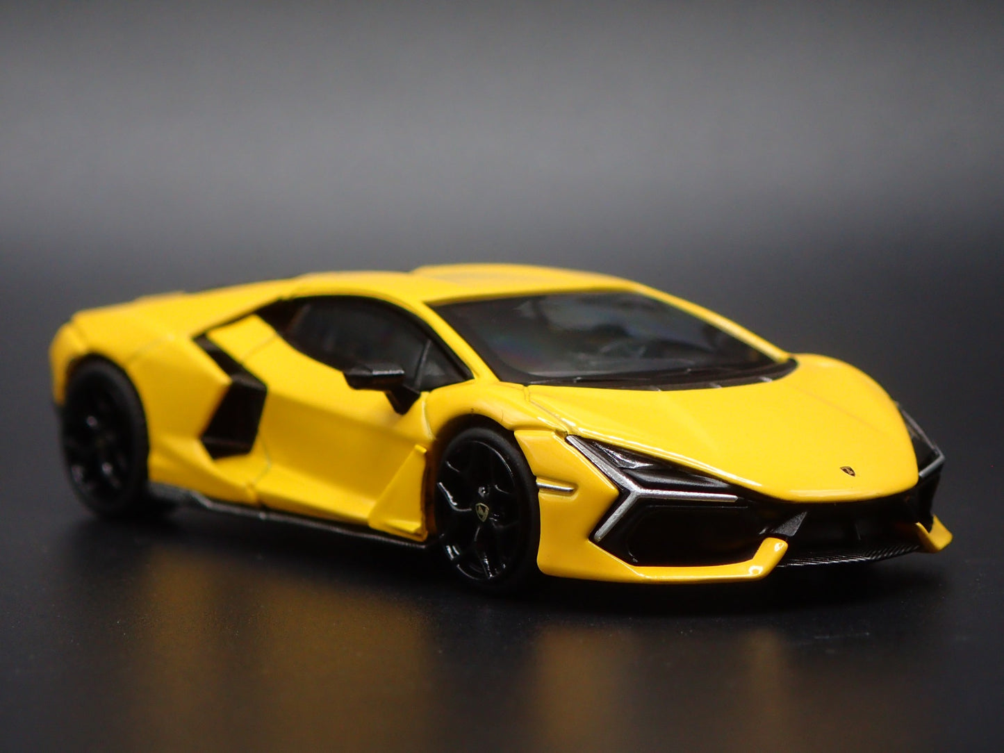 2024-2025 LAMBORGHINI REVUELTO SUPER CAR YELLOW 1:64 SCALE DIECAST MODEL CAR