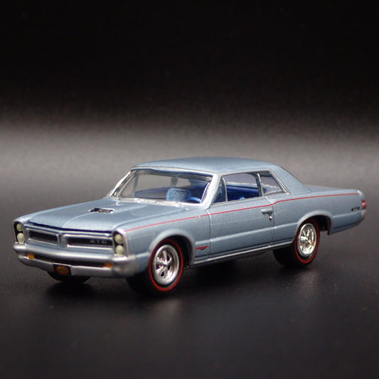1965 65 PONTIAC GTO MUSCLE CAR 1/64 SCALE COLLECTIBLE DIORAMA DIECAST MODEL CAR