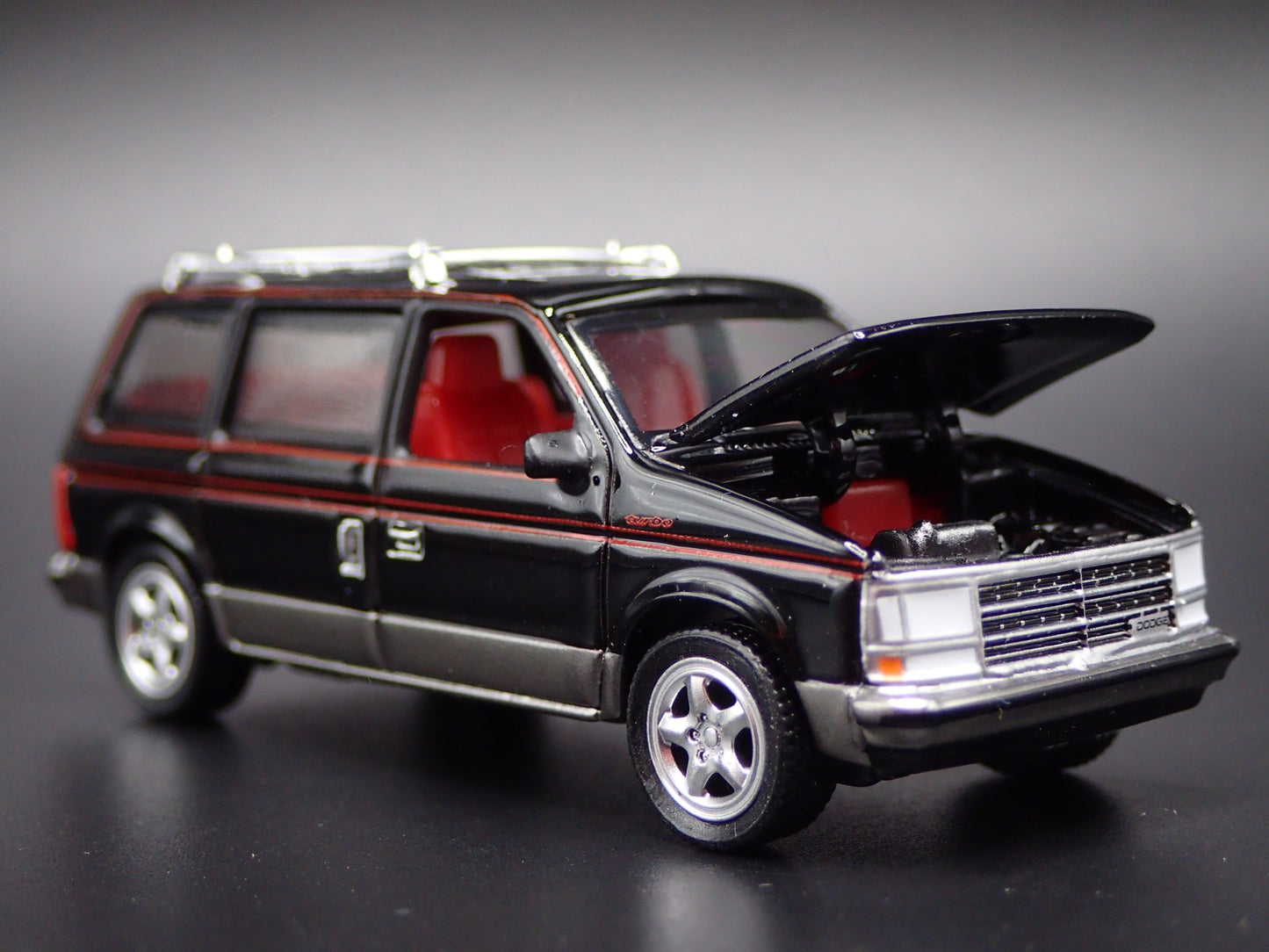 1984-1990 DODGE CARAVAN BLACK 1/64 SCALE COLLECTIBLE DIORAMA DIECAST MODEL CAR