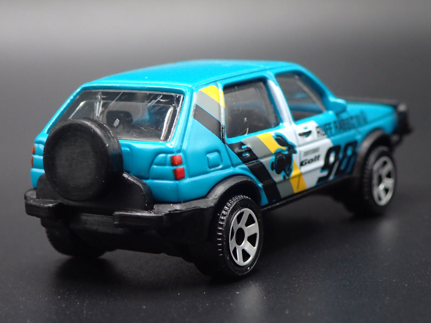 1990 90 VW VOLKSWAGEN GOLF COUNTRY MK2 BLUE 1:64 SCALE DIORAMA DIECAST MODEL CAR