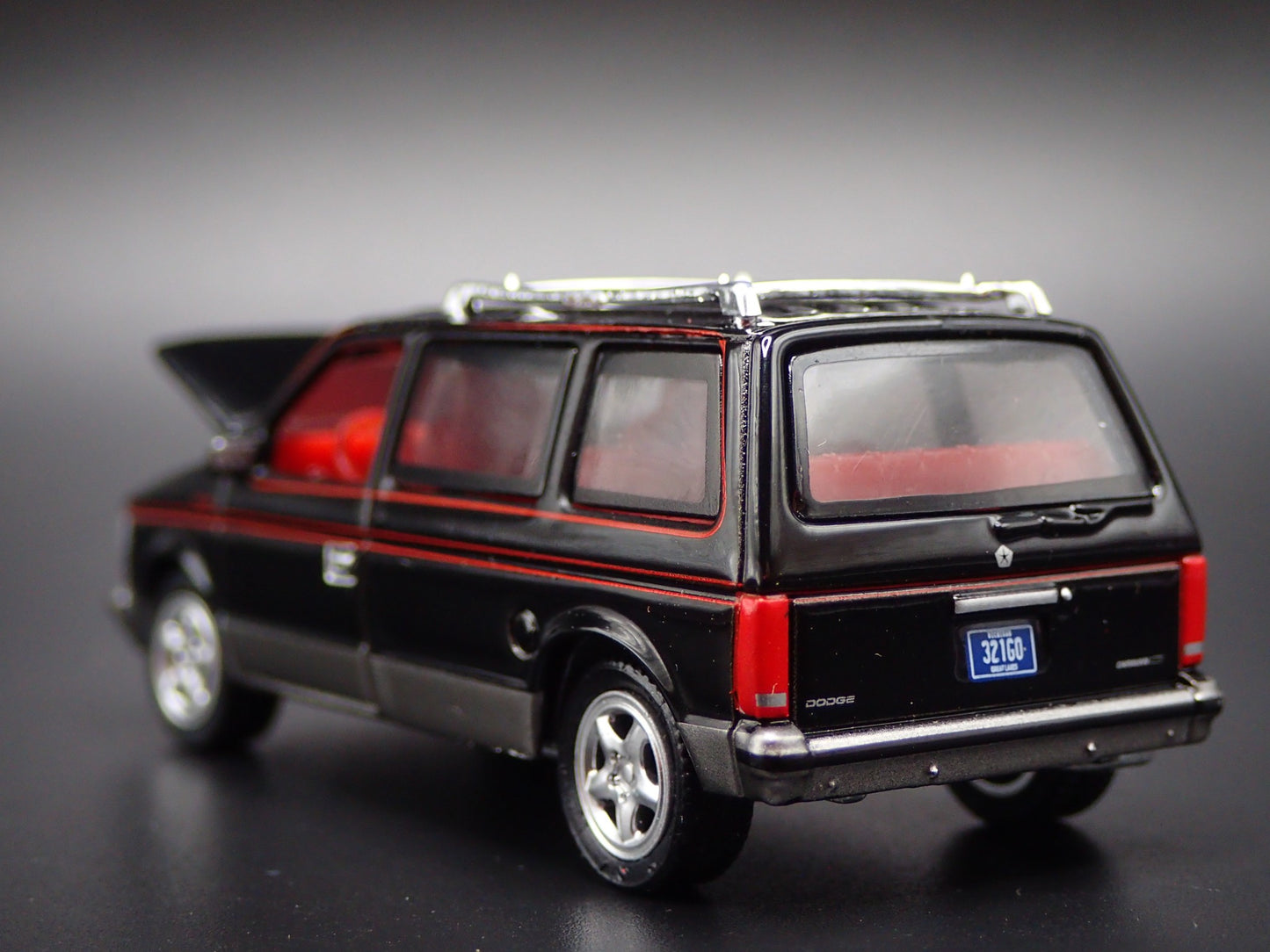 1984-1990 DODGE CARAVAN BLACK 1/64 SCALE COLLECTIBLE DIORAMA DIECAST MODEL CAR