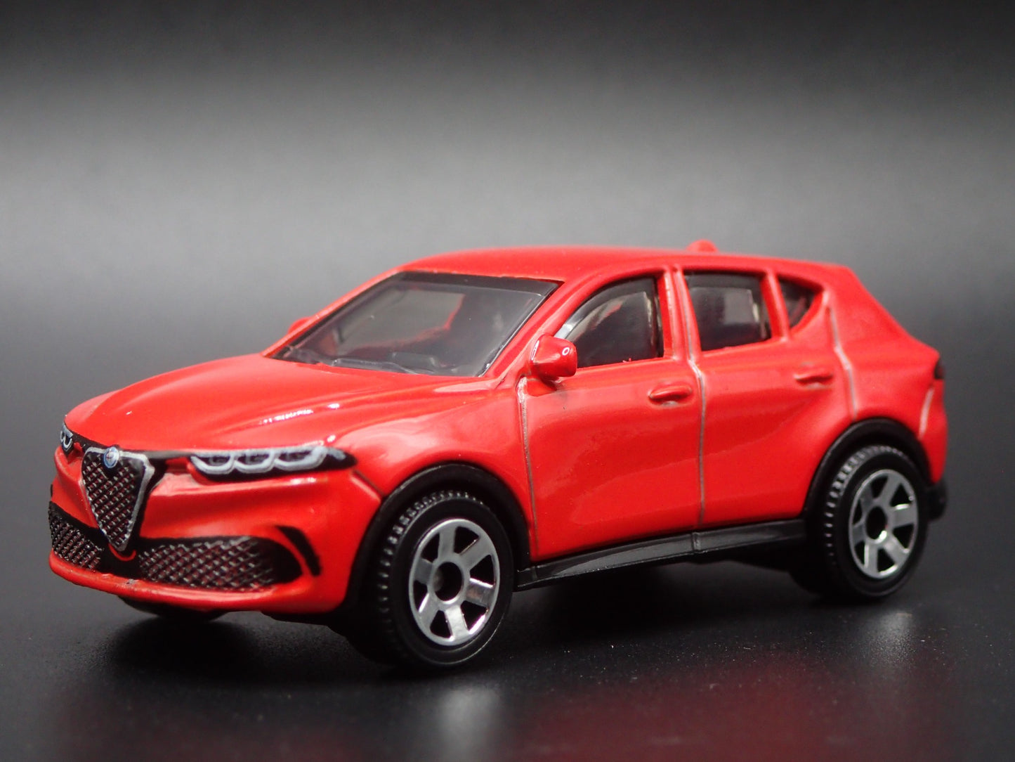 2023-2025 ALFA ROMEO TONALE SUV 1:64 SCALE COLLECTIBLE DIORAMA DIECAST MODEL CAR