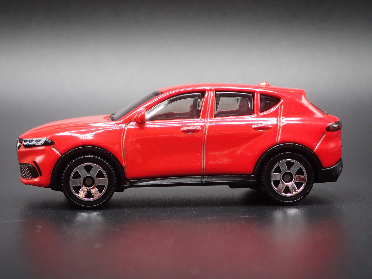 2023-2025 ALFA ROMEO TONALE SUV 1:64 SCALE COLLECTIBLE DIORAMA DIECAST MODEL CAR