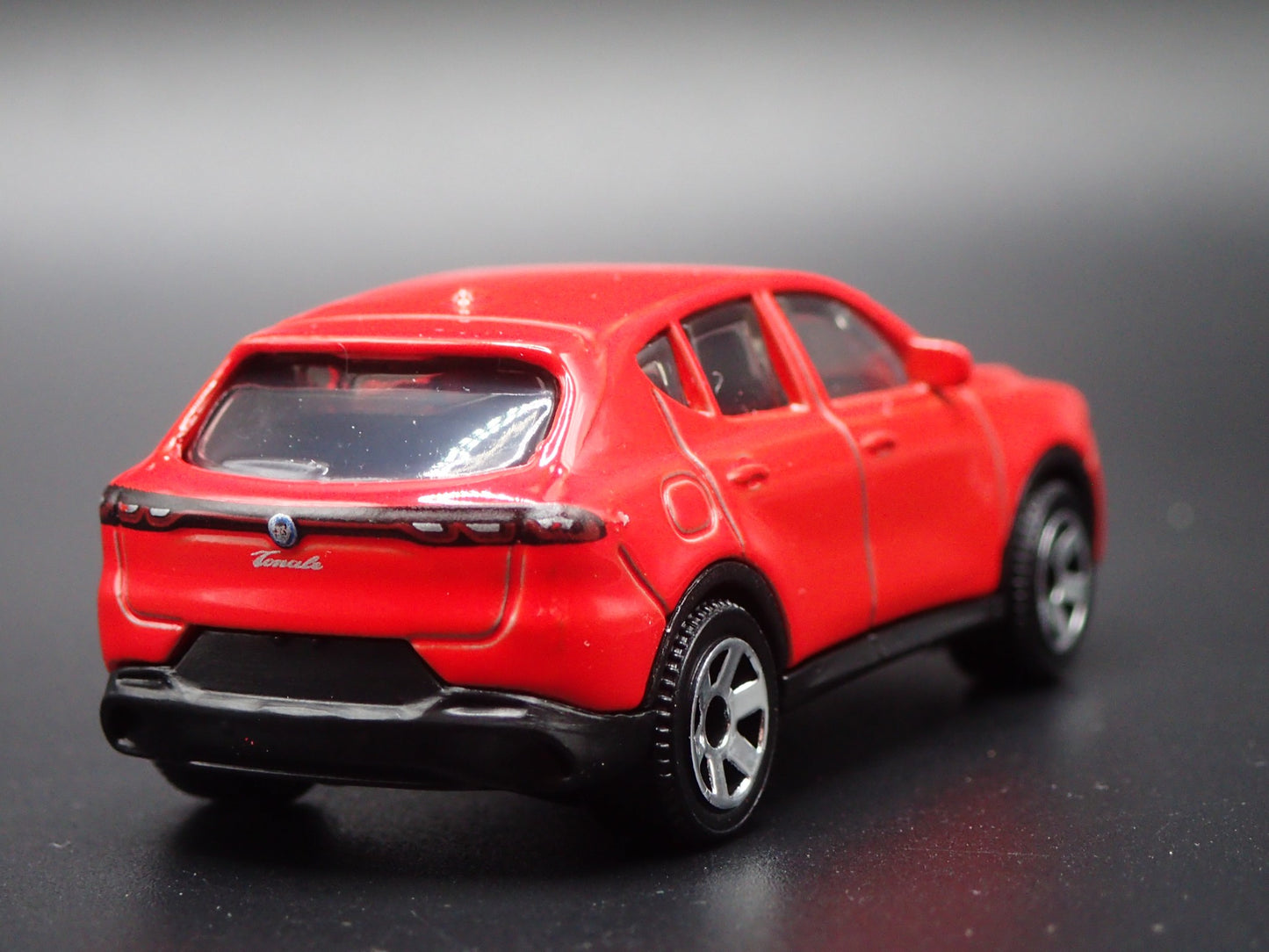 2023-2025 ALFA ROMEO TONALE SUV 1:64 SCALE COLLECTIBLE DIORAMA DIECAST MODEL CAR