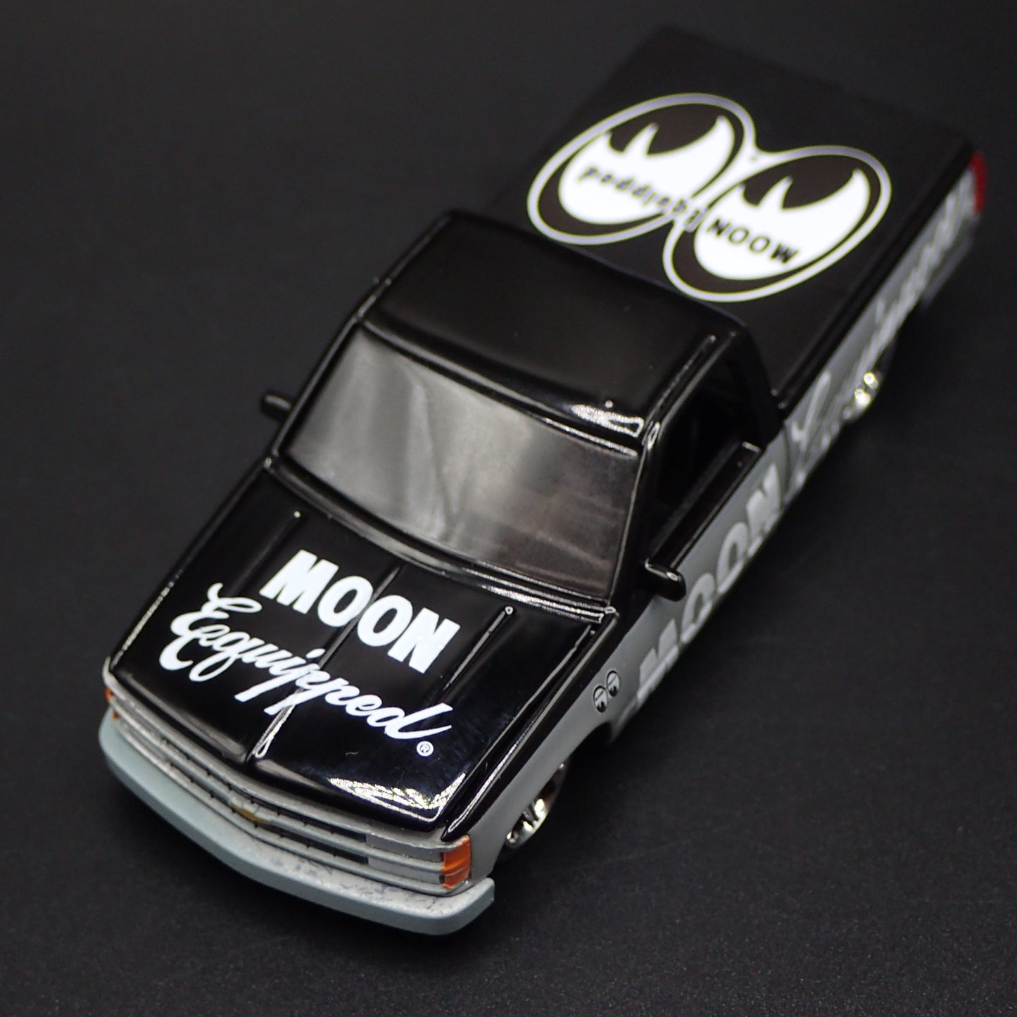 1990 CHEVY CHEVROLET C1500 SS 454 PICKUP TRUCK MOONEYES 1:64 DIECAST MODEL CAR