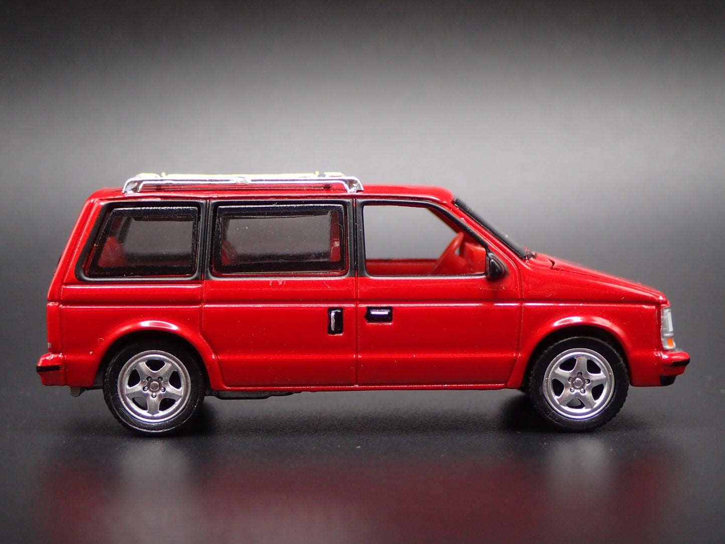 1984-1990 DODGE CARAVAN RED 1/64 SCALE COLLECTIBLE DIORAMA DIECAST MODEL CAR