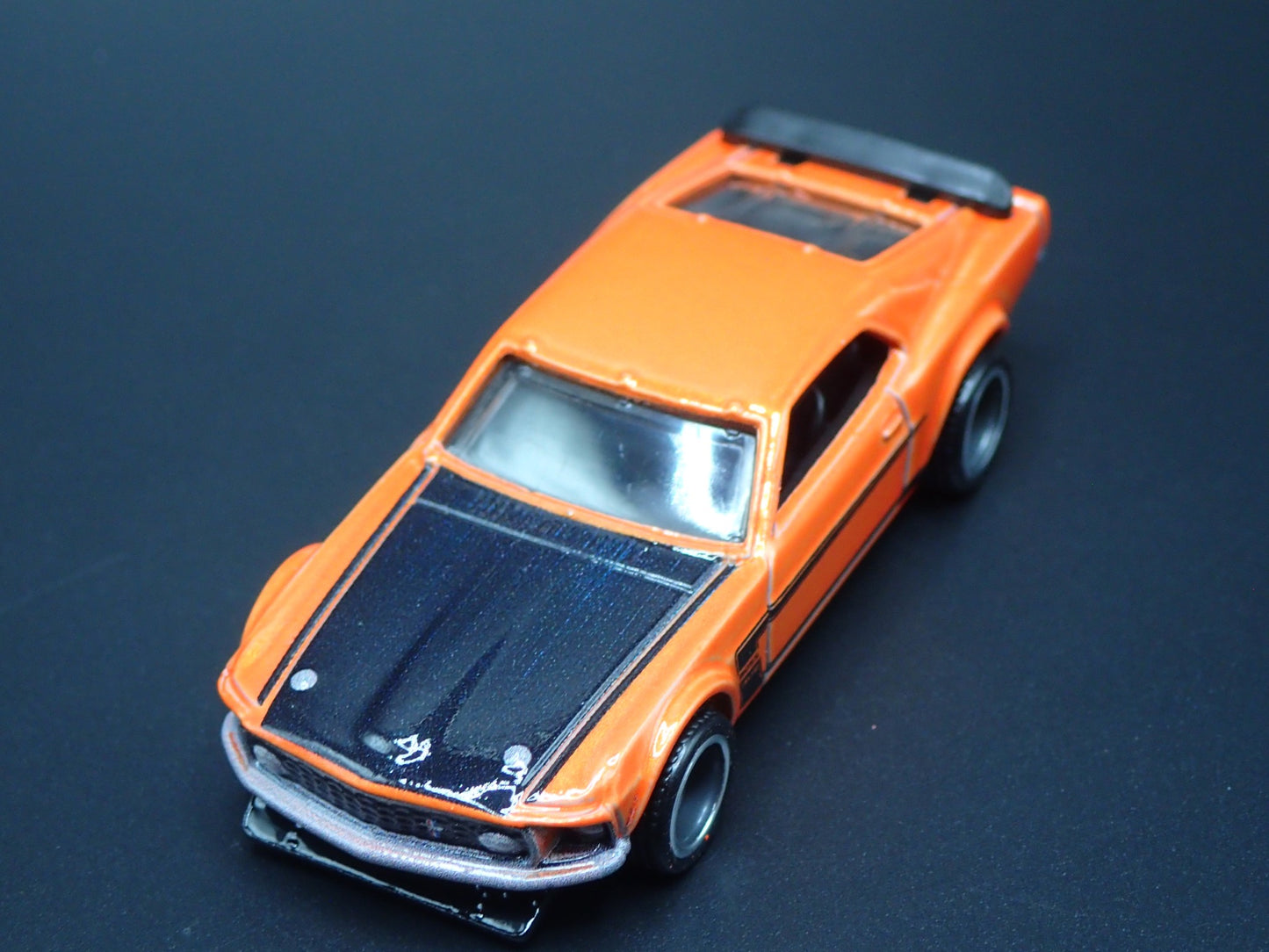 1969 69 FORD MUSTANG BOSS 302 ORANGE 1/64 SCALE COLLECTIBLE DIECAST MODEL CAR