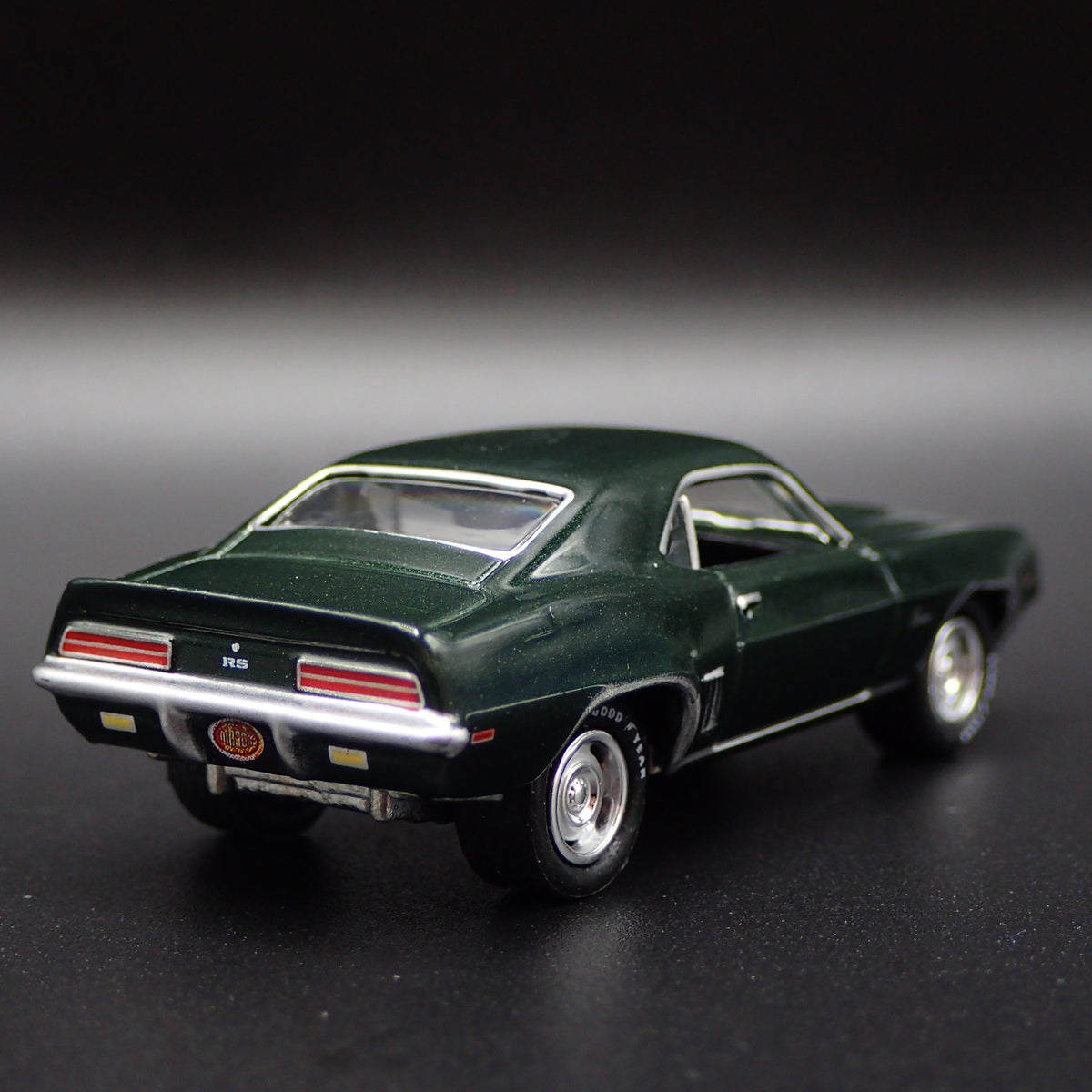 1969 69 CHEVY CHEVROLET CAMARO RS COPO RARE 1:64 SCALE DIORAMA DIECAST MODEL CAR