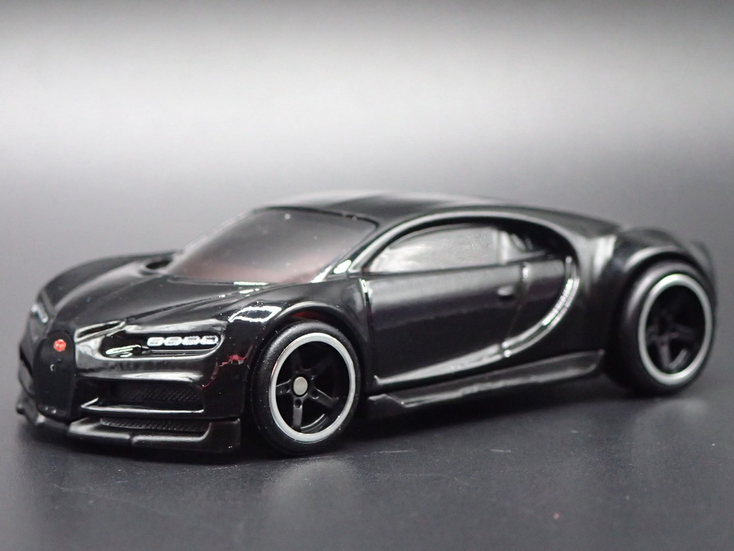 2016-2024 BUGATTI CHIRON SUPER CAR BLACK 1:64 SCALE DIORAMA DIECAST MODEL CAR