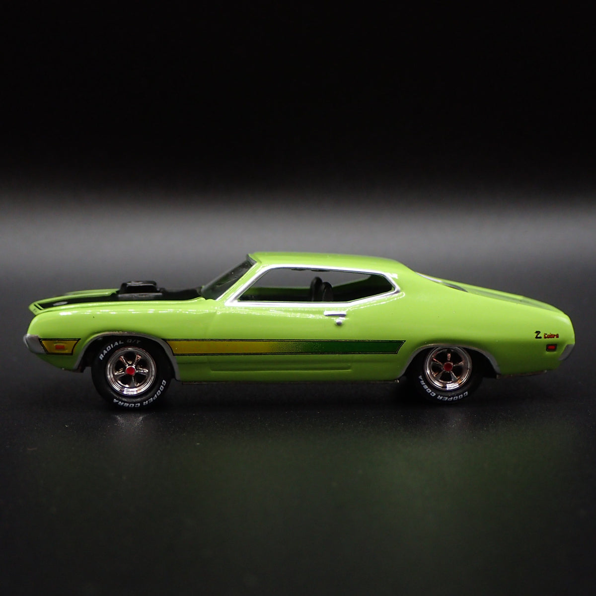 1971 71 FORD TORINO COBRA RARE 1:64 SCALE COLLECTIBLE DIORAMA DIECAST MODEL CAR-Burning Rubber Toy Company