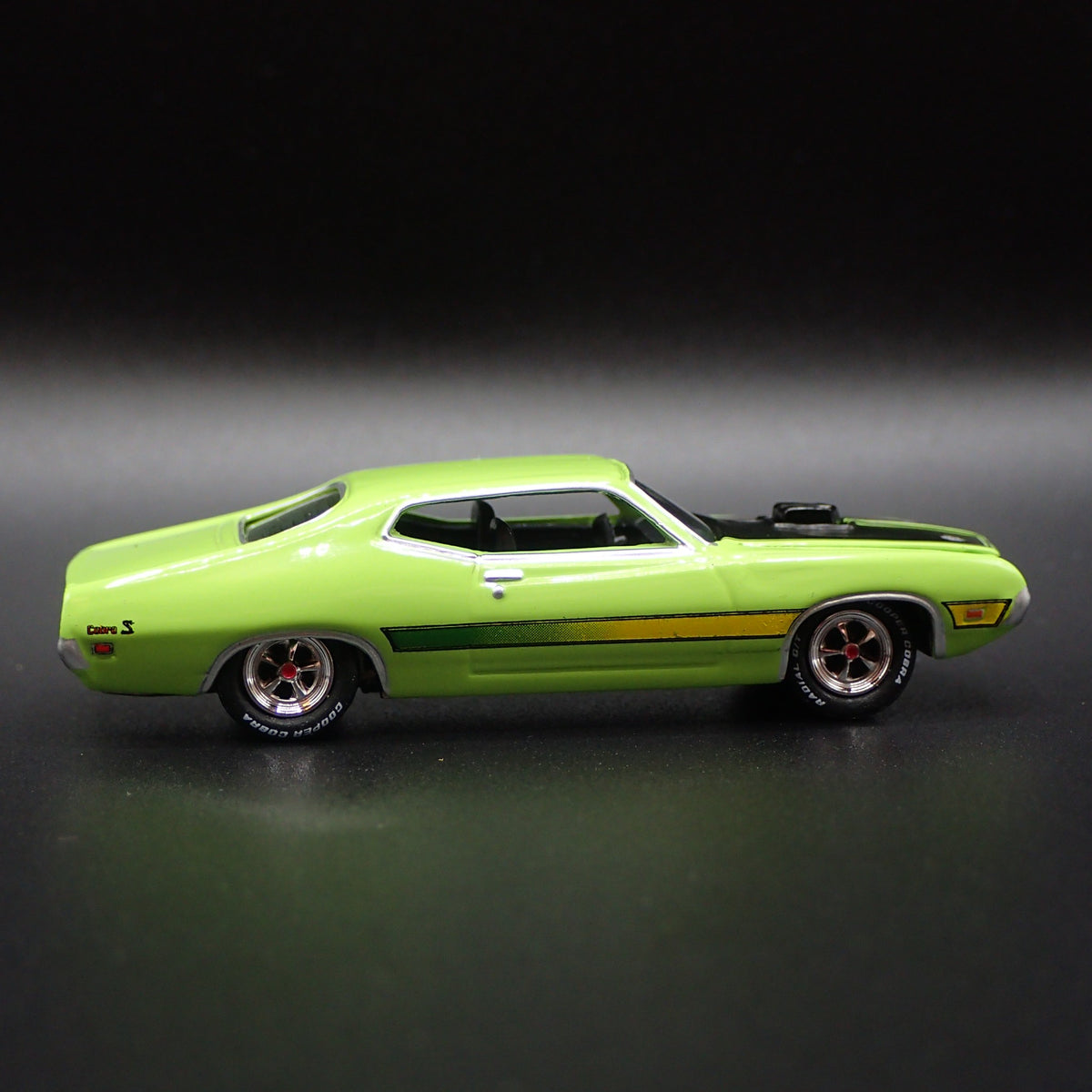 1971 71 FORD TORINO COBRA RARE 1:64 SCALE COLLECTIBLE DIORAMA DIECAST MODEL CAR-Burning Rubber Toy Company
