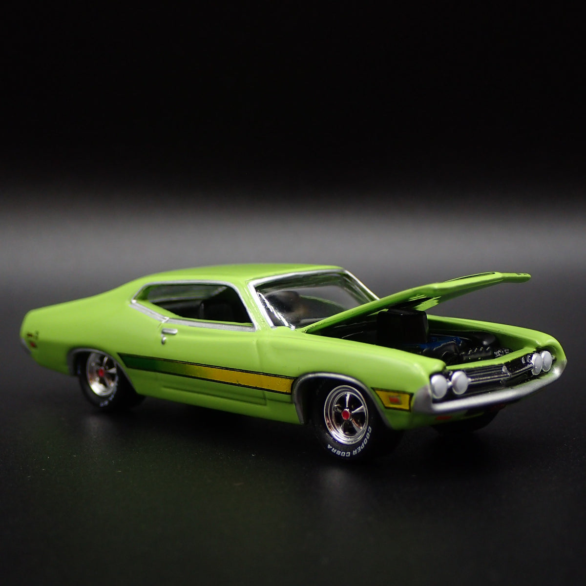 1971 71 FORD TORINO COBRA RARE 1:64 SCALE COLLECTIBLE DIORAMA DIECAST MODEL CAR-Burning Rubber Toy Company