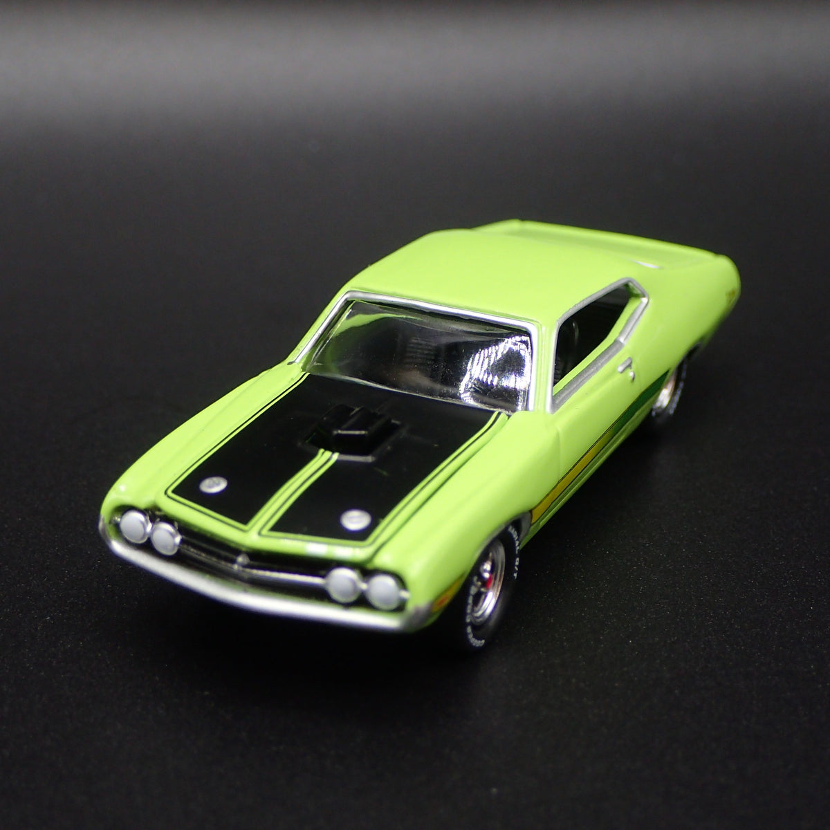 1971 71 FORD TORINO COBRA RARE 1:64 SCALE COLLECTIBLE DIORAMA DIECAST MODEL CAR-Burning Rubber Toy Company
