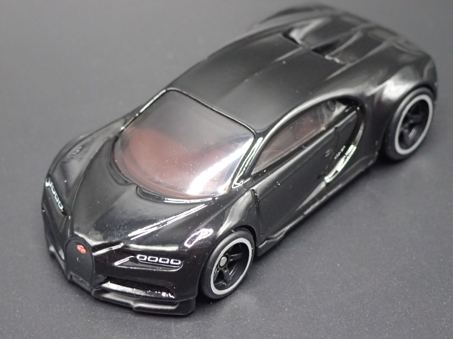 2016-2024 BUGATTI CHIRON SUPER CAR BLACK 1:64 SCALE DIORAMA DIECAST MODEL CAR
