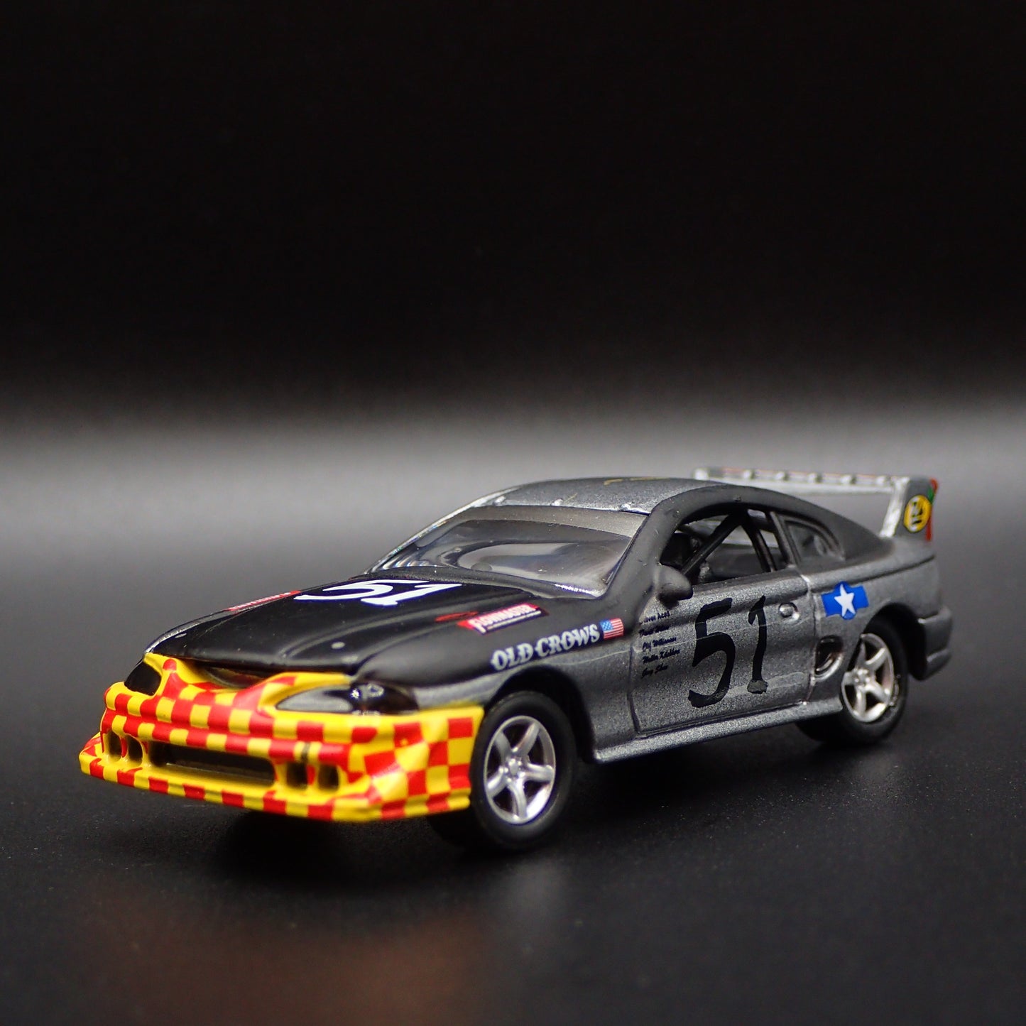 1996 96 FORD MUSTANG SALEEN RACE CAR SILVER 1/64 SCALE DIORAMA DIECAST MODEL CAR