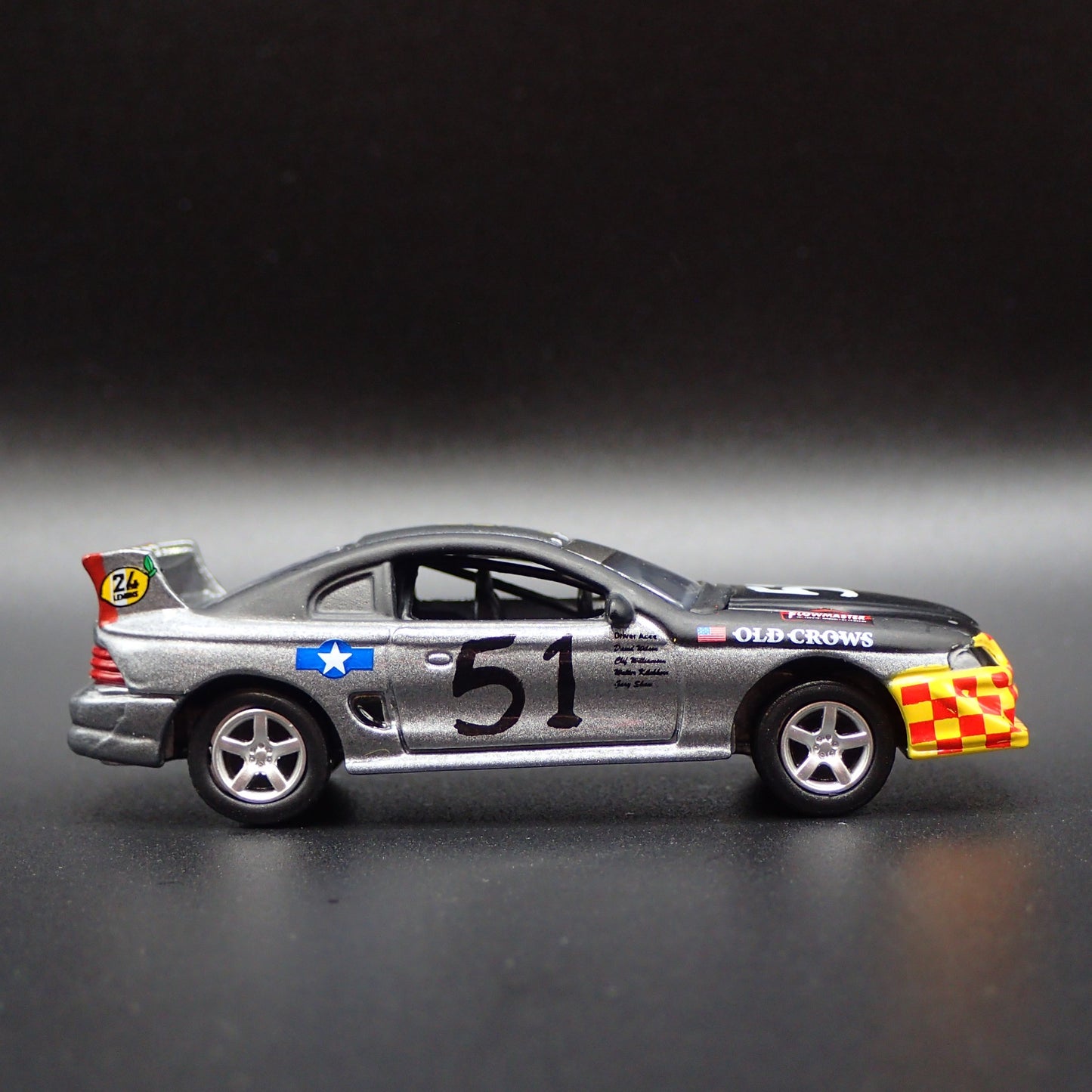 1996 96 FORD MUSTANG SALEEN RACE CAR SILVER 1/64 SCALE DIORAMA DIECAST MODEL CAR