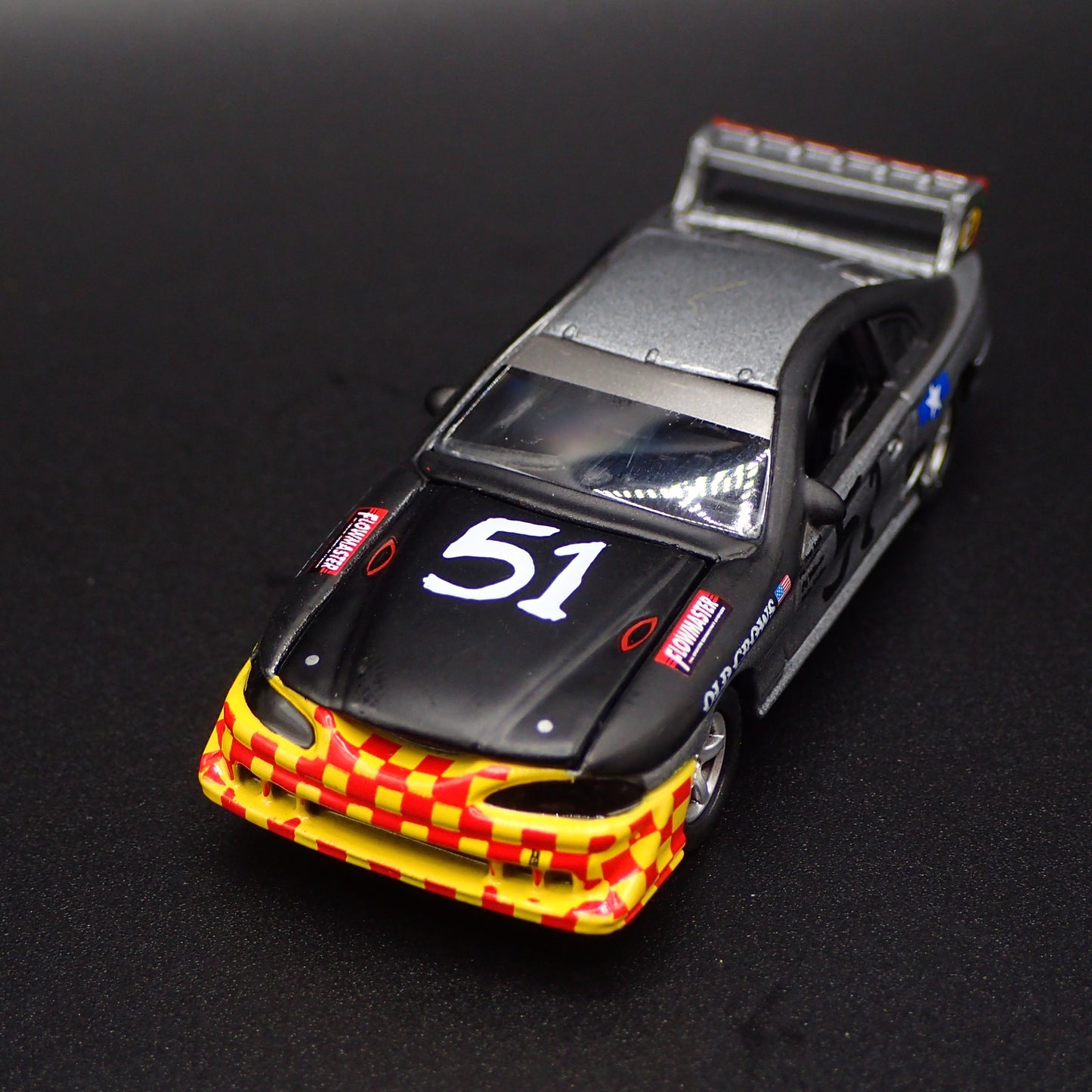 1996 96 FORD MUSTANG SALEEN RACE CAR SILVER 1/64 SCALE DIORAMA DIECAST MODEL CAR