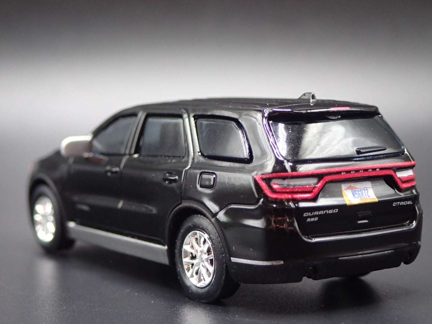 2011-2019 DODGE DURANGO SUV BLACK 1:64 SCALE DIORAMA DIECAST MODEL CAR