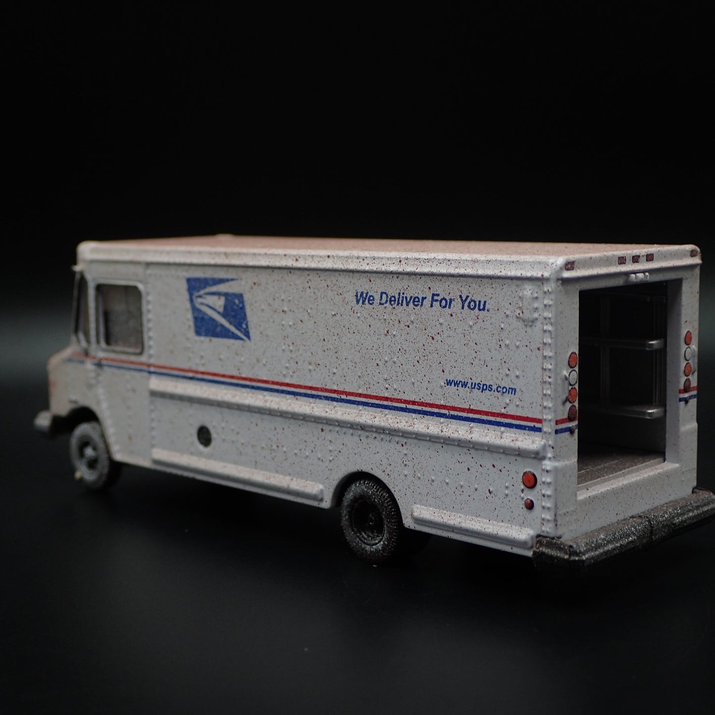 USPS UNITED STATES POSTAL SERVICE DELIVERY VAN ABANDON 1:64 SCALE DIECAST MODEL