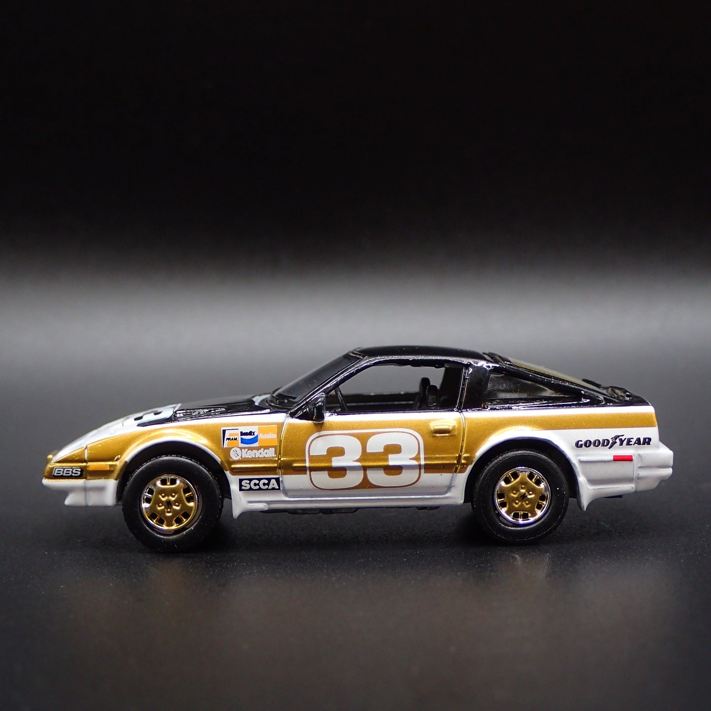 1983-1989 NISSAN 300ZX TURBO 1:64 SCALE COLLECTIBLE DIORAMA DIECAST MODEL CAR