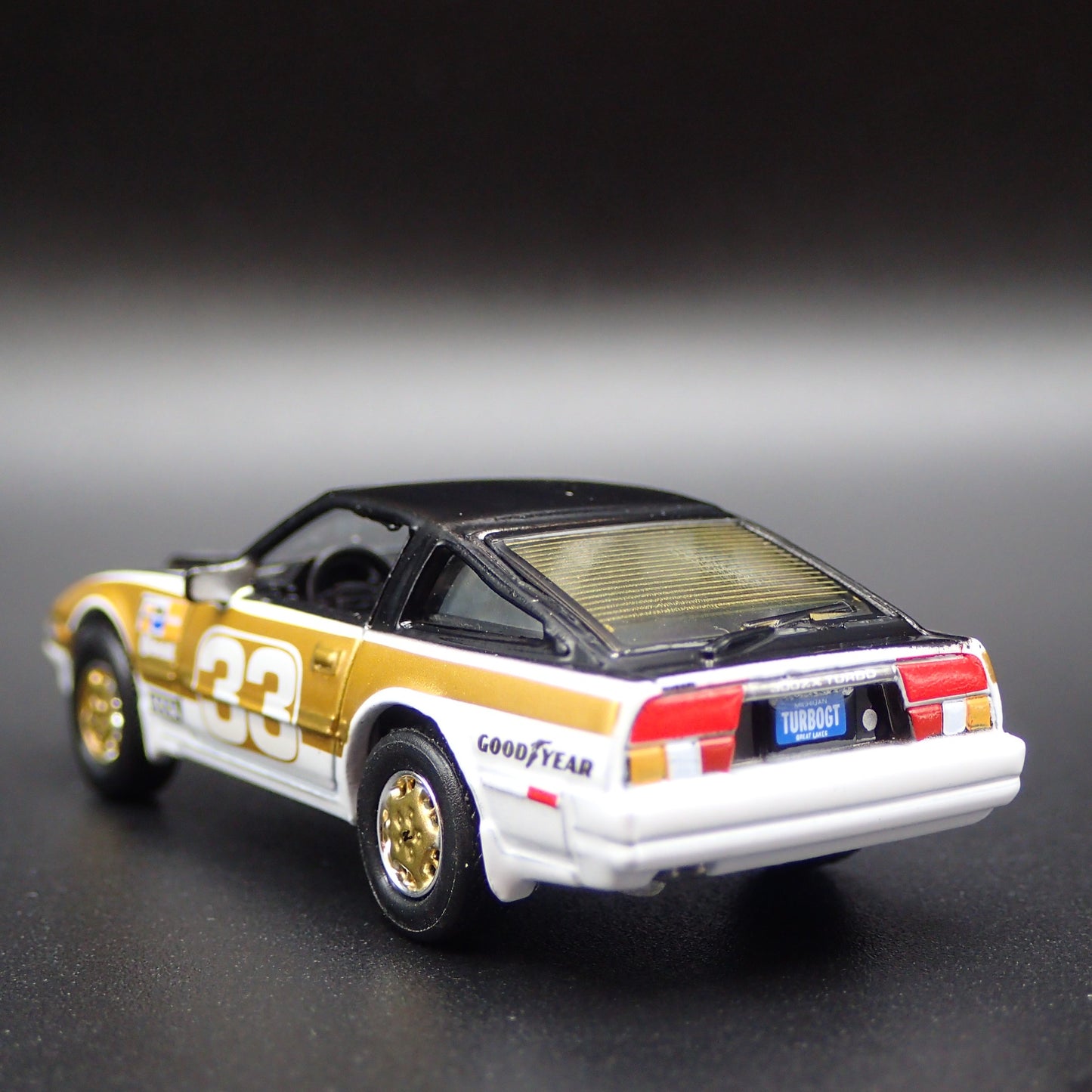 1983-1989 NISSAN 300ZX TURBO 1:64 SCALE COLLECTIBLE DIORAMA DIECAST MODEL CAR