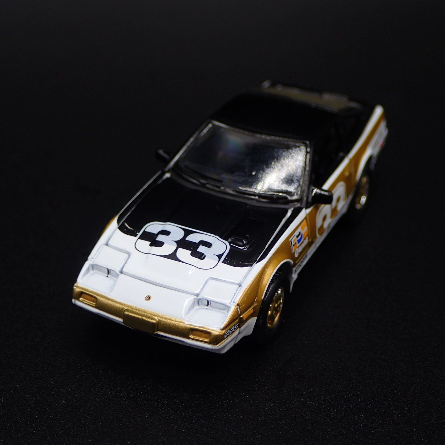 1983-1989 NISSAN 300ZX TURBO 1:64 SCALE COLLECTIBLE DIORAMA DIECAST MODEL CAR