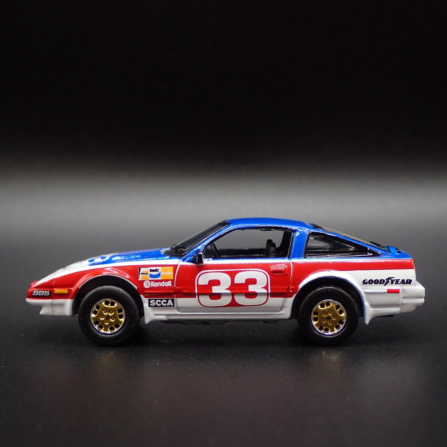 1983-1989 NISSAN 300ZX TURBO 1:64 SCALE COLLECTIBLE DIORAMA DIECAST MODEL CAR