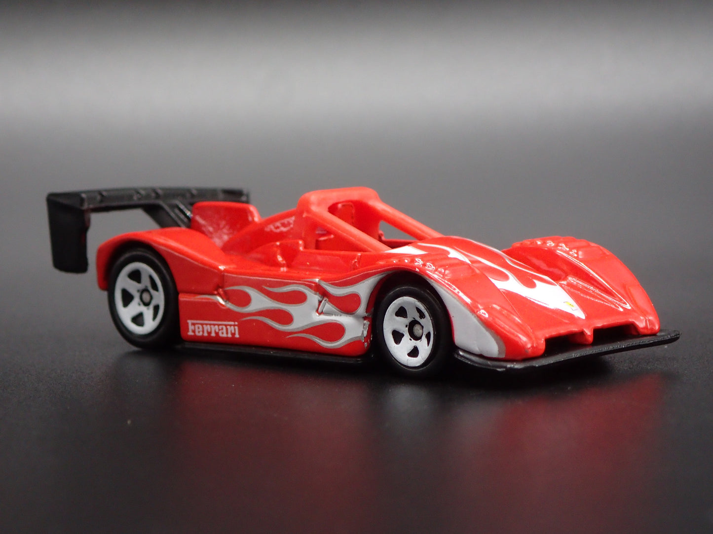 1994-2000 FERRARI 333 SP RACE CAR RED 1:64 SCALE DIORAMA DIECAST MODEL CAR