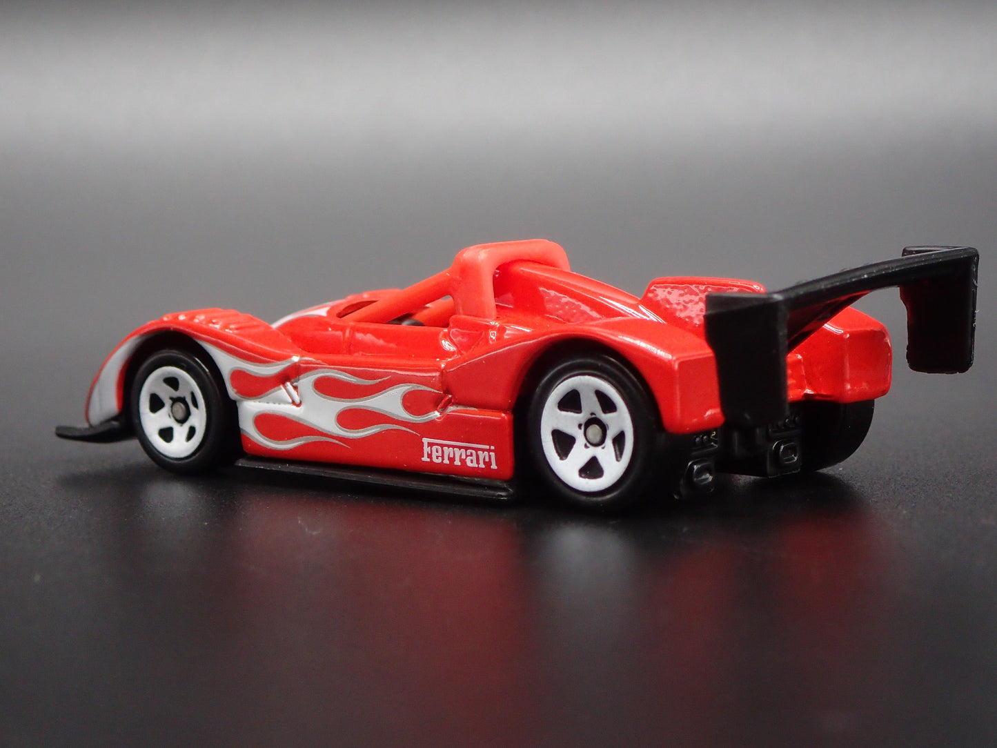 1994-2000 FERRARI 333 SP RACE CAR RED 1:64 SCALE DIORAMA DIECAST MODEL CAR