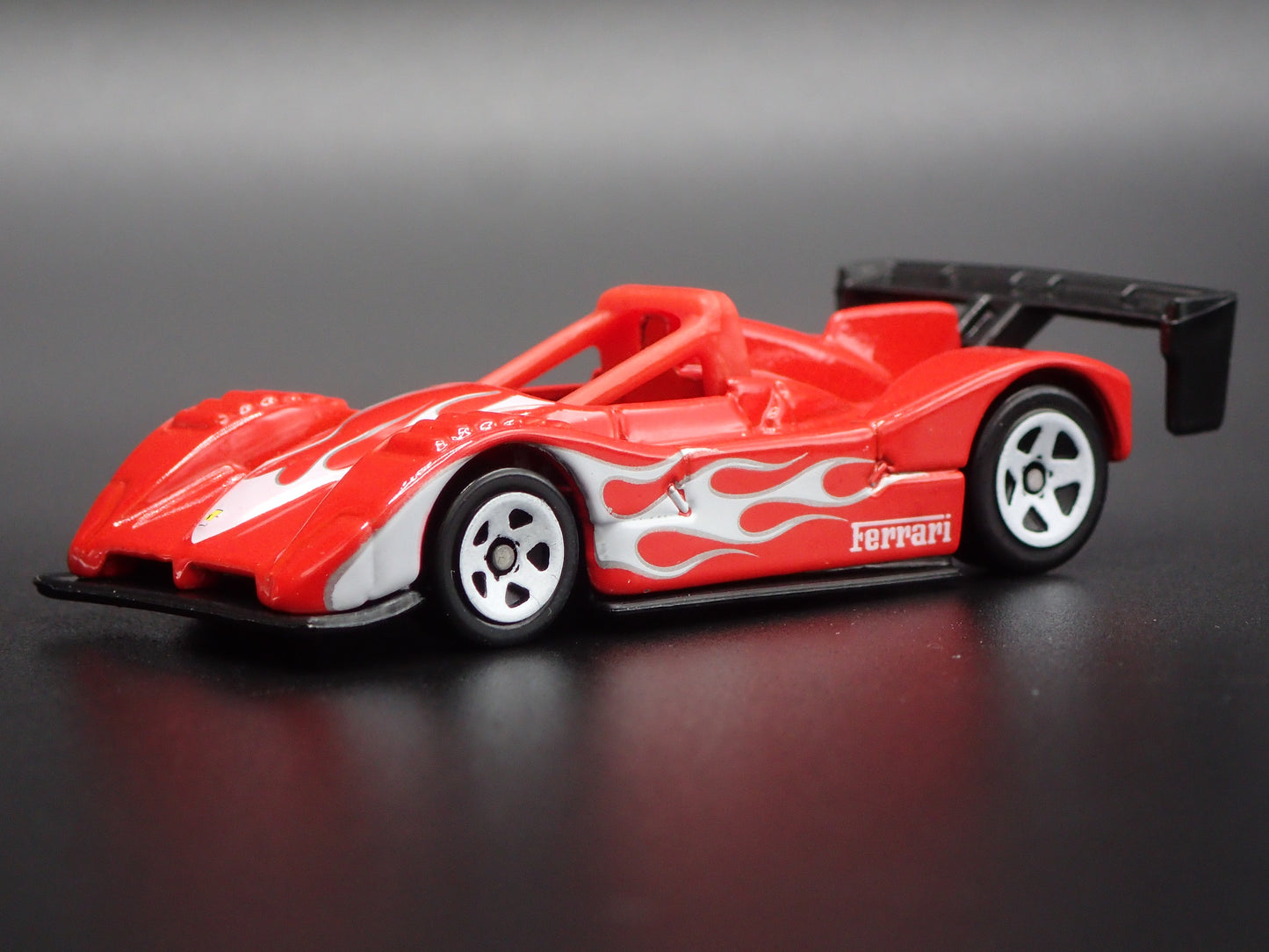 1994-2000 FERRARI 333 SP RACE CAR RED 1:64 SCALE DIORAMA DIECAST MODEL CAR