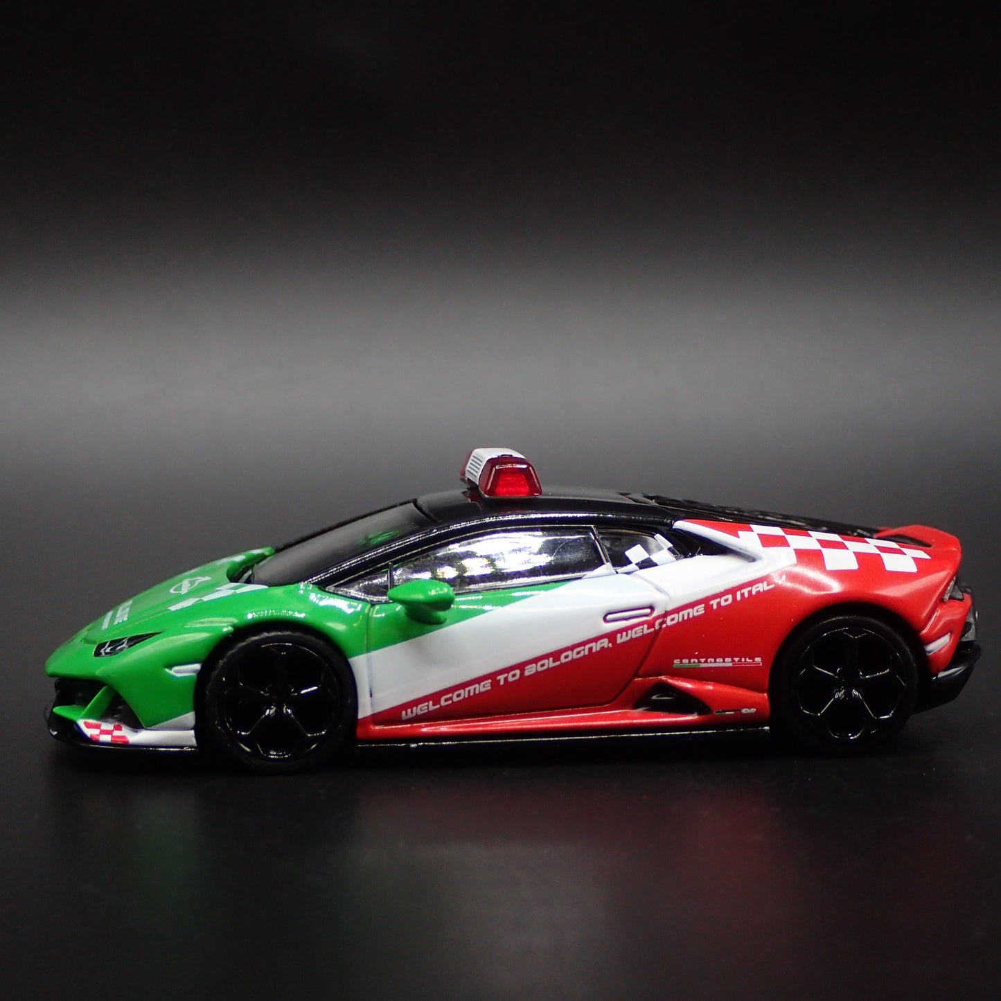2019-2024 LAMBORGHINI HURACAN EVO BOLOGNA AIRPORT 1:64 SCALE DIECAST MODEL CAR