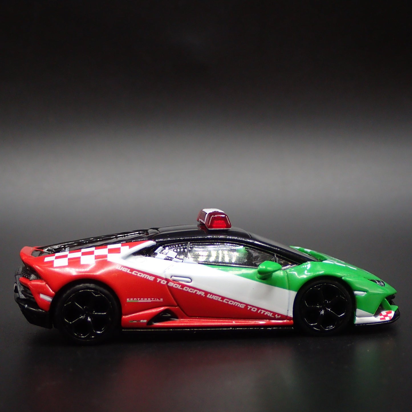 2019-2024 LAMBORGHINI HURACAN EVO BOLOGNA AIRPORT 1:64 SCALE DIECAST MODEL CAR