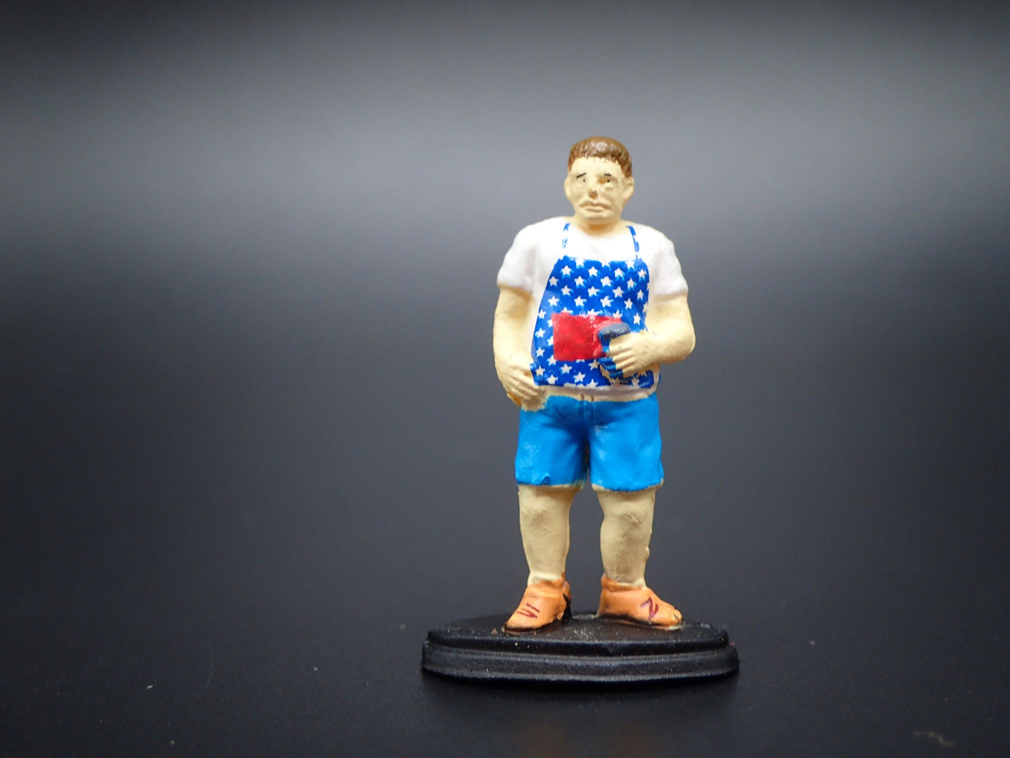 COOK CHEF & USA 4TH OF JULY MUSCLE MAN & CHAIR 1:64 SCALE MODEL DIORAMA FIGURES