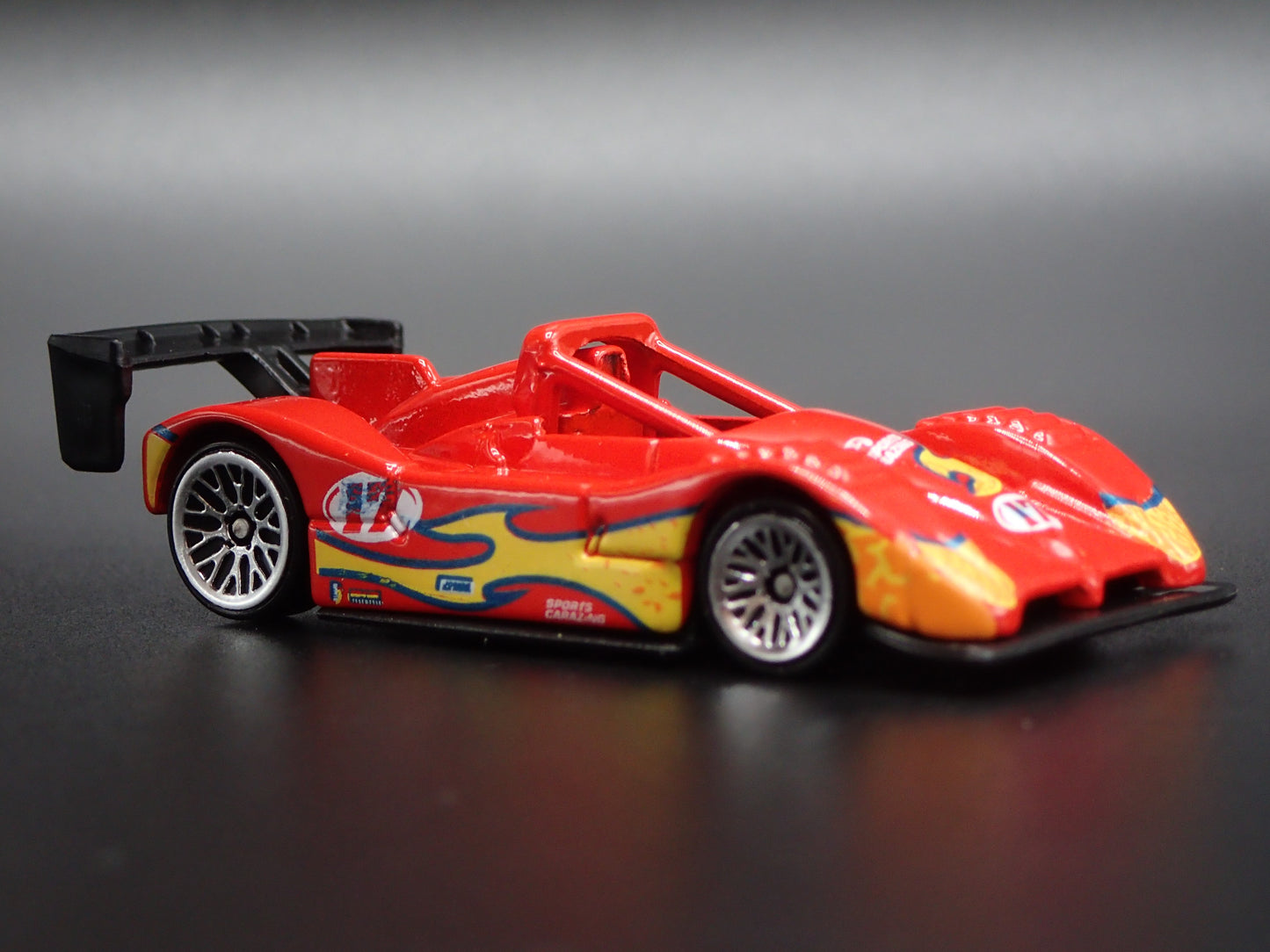 1994-2000 FERRARI 333 SP RACE CAR RED 1:64 SCALE DIORAMA DIECAST MODEL CAR