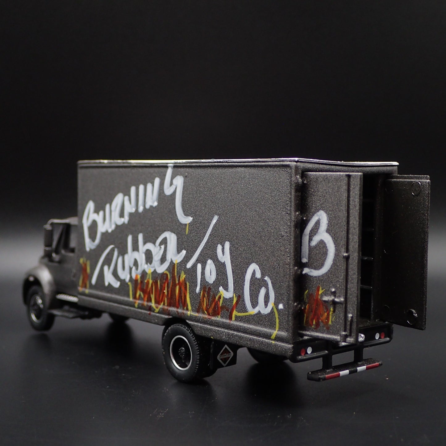 INTERNATIONAL DURASTAR BOX VAN TRUCK BURNING RUBBER 1/64 SCALE DIECAST MODEL CAR
