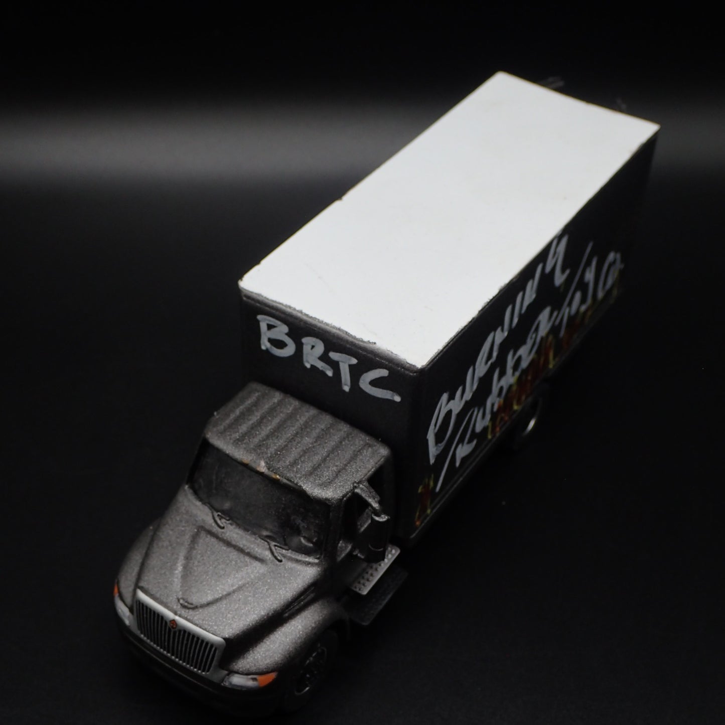 INTERNATIONAL DURASTAR BOX VAN TRUCK BURNING RUBBER 1/64 SCALE DIECAST MODEL CAR