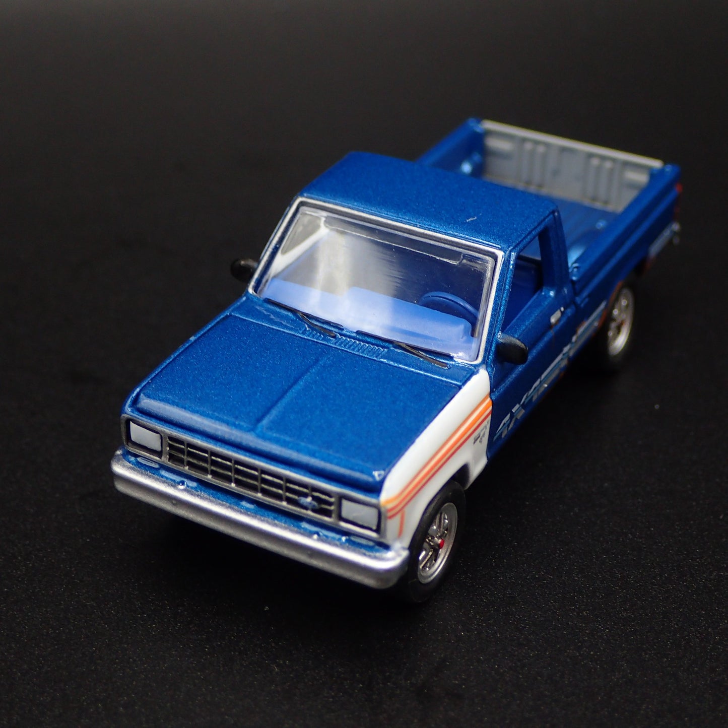 1984 84 FORD RANGER PICKUP TRUCK PROJECT BARN FIND 1:64 SCALE DIECAST MODEL CAR