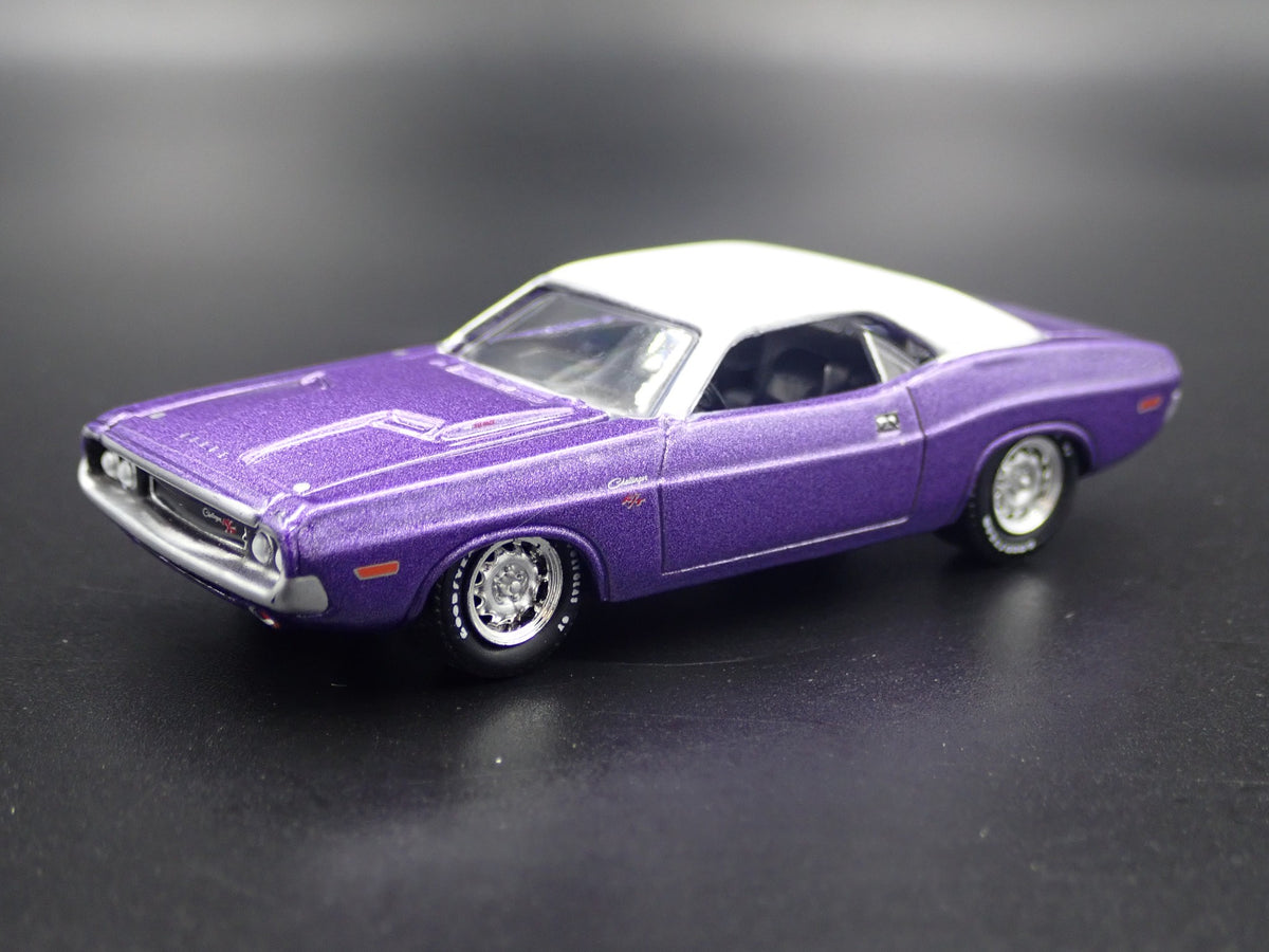 1970 70 DODGE CHALLENGER RARE 1:64 SCALE COLLECTIBLE DIORAMA DIECAST MODEL CAR-Burning Rubber Toy Company