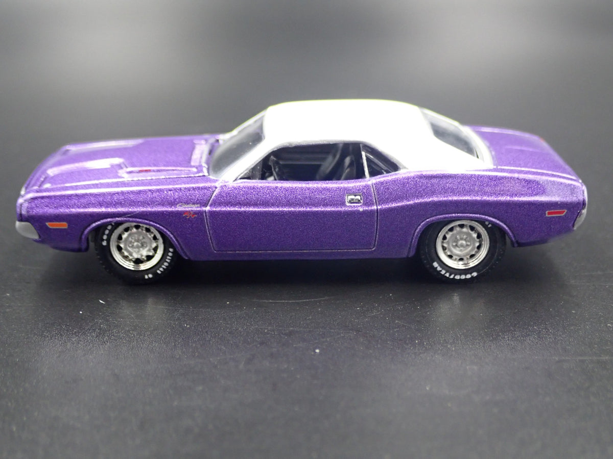 1970 70 DODGE CHALLENGER RARE 1:64 SCALE COLLECTIBLE DIORAMA DIECAST MODEL CAR-Burning Rubber Toy Company