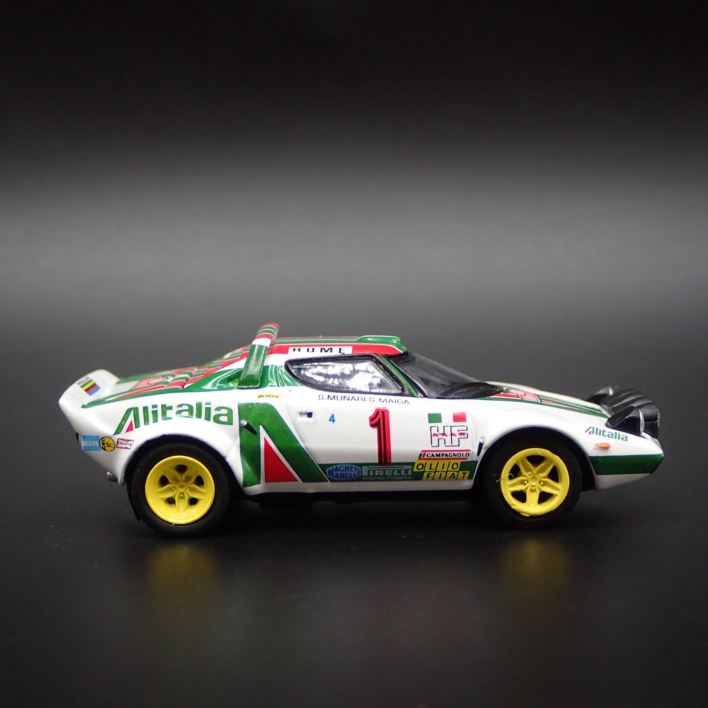 1973-1978 LANCIA STRATOS HF #1 ALITALIA RACE CAR 1:64 SCALE DIECAST MODEL CAR