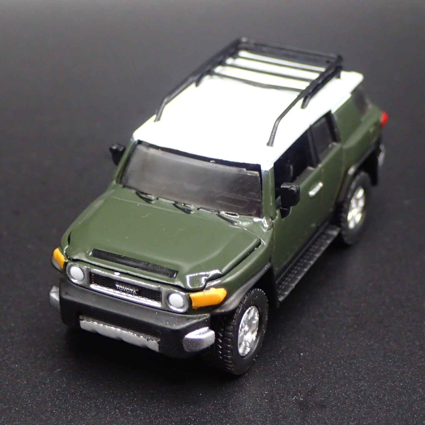 2007-2014 TOYOTA FJ CRUISER SUV w HITCH 1/64 SCALE COLLECTIBLE DIECAST MODEL CAR