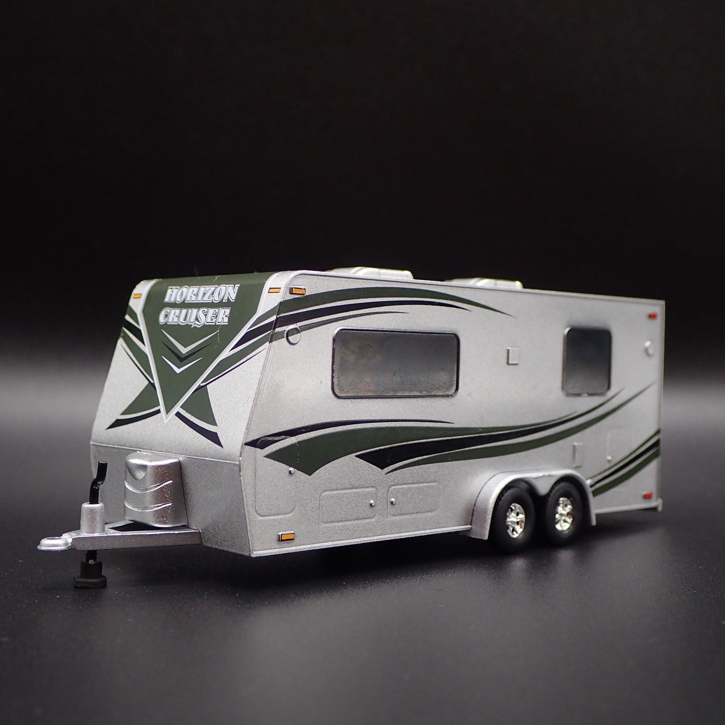 CAMPER TRAILER W/ HITCH RARE 1:64 SCALE LIMITED COLLECTIBLE DIORAMA MODEL CAR