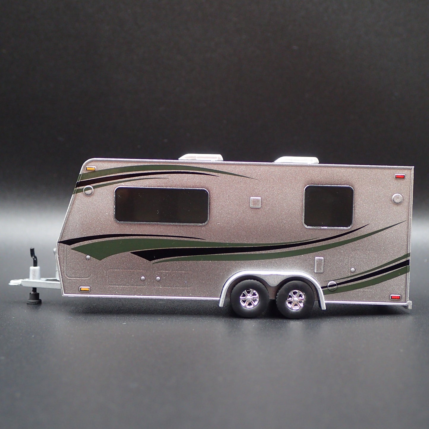 CAMPER TRAILER W/ HITCH RARE 1:64 SCALE LIMITED COLLECTIBLE DIORAMA MODEL CAR