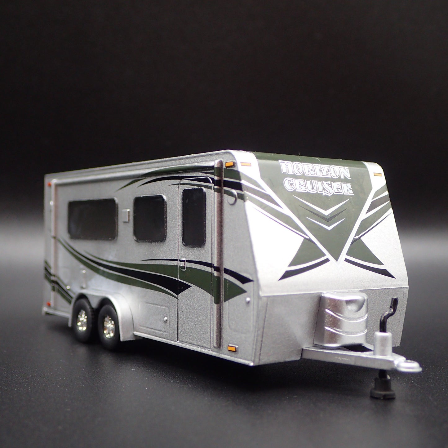 CAMPER TRAILER W/ HITCH RARE 1:64 SCALE LIMITED COLLECTIBLE DIORAMA MODEL CAR