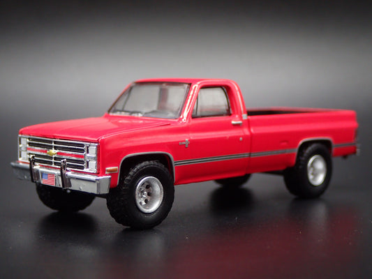 1986 86 CHEVY CHEVROLET PICKUP TRUCK SQUAREBODY 1:64 SCALE DIECAST MODEL CAR