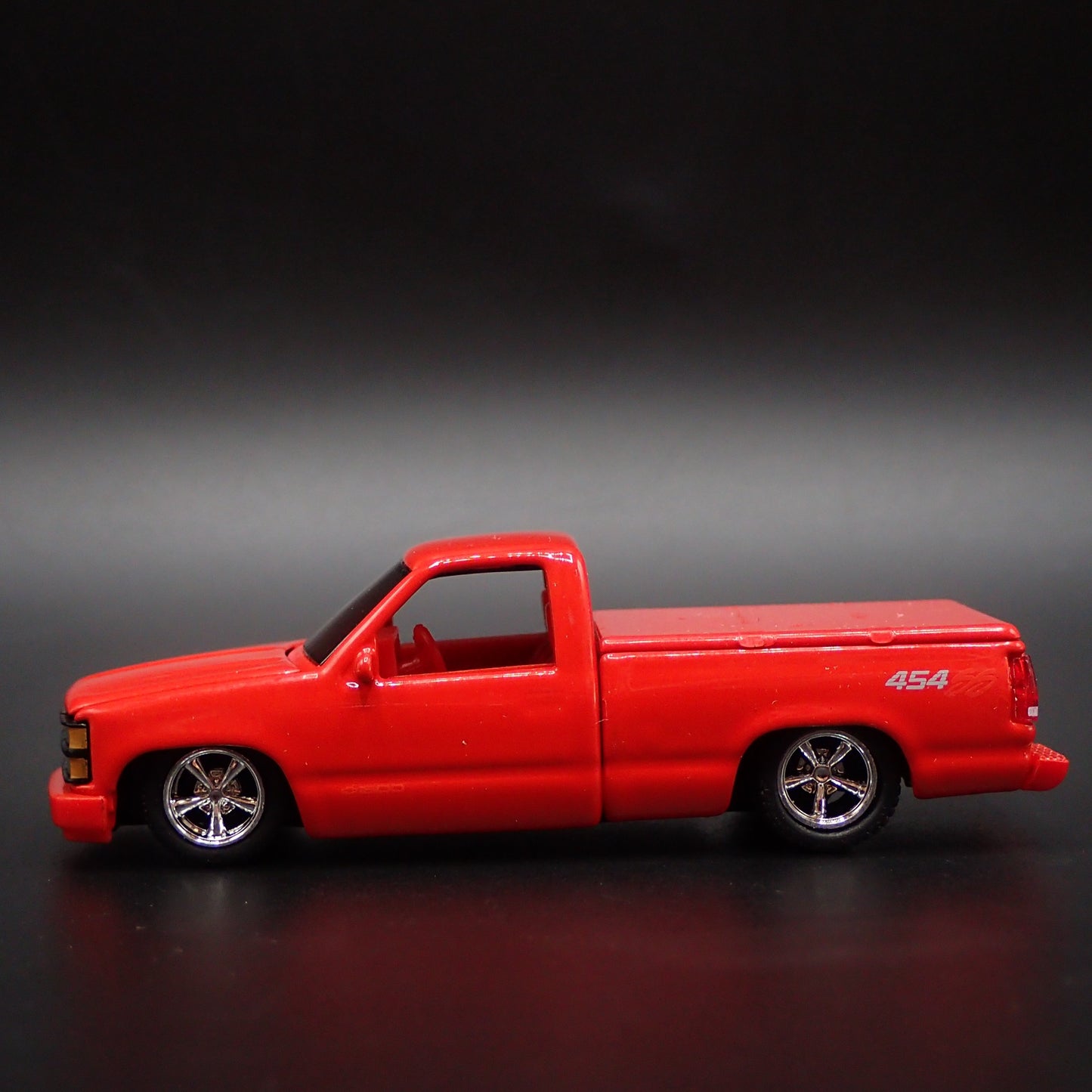 1993 93 CHEVY CHEVROLET C1500 SS 454 PICKUP TRUCK 1:64 SCALE DIECAST MODEL CAR