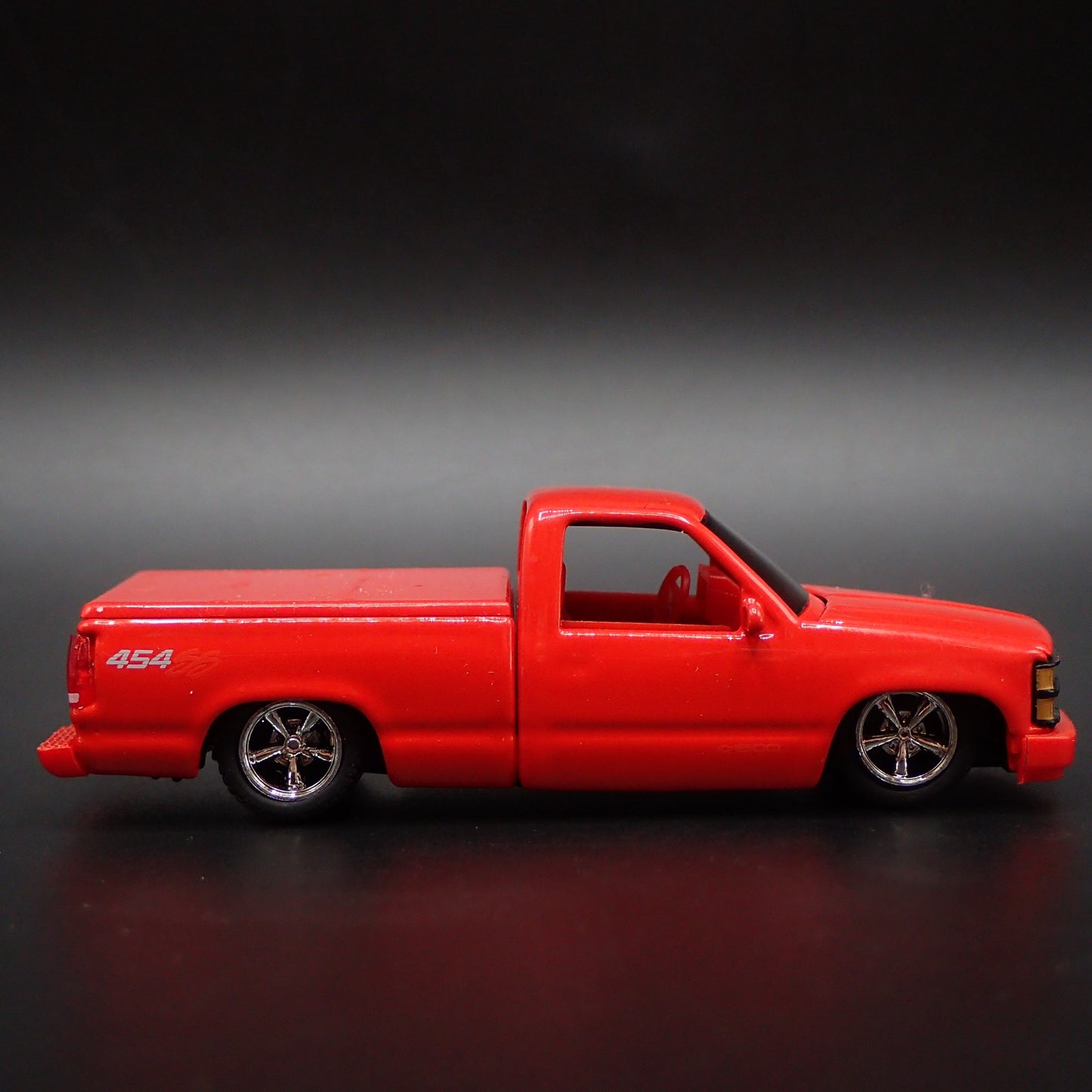 1993 93 CHEVY CHEVROLET C1500 SS 454 PICKUP TRUCK 1:64 SCALE DIECAST MODEL CAR